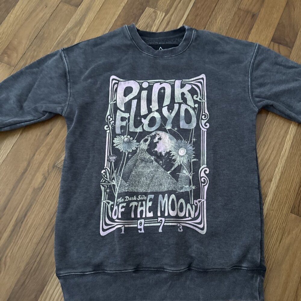 Pink Floyd Dark Side Of the Moon Gray Large Sweater Distressed Look - Picture 2 of 6